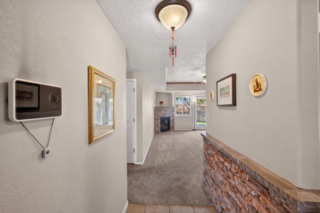 10811 Saltillo Street NW, Albuquerque, NM 87114