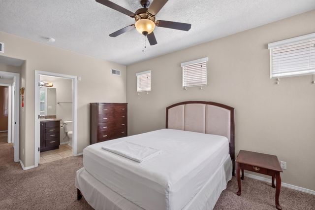 10811 Saltillo Street NW, Albuquerque, NM 87114