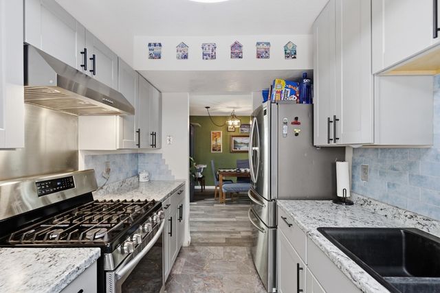 1832 Vail Court SE, Albuquerque, NM 87106