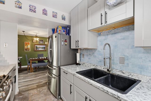 1832 Vail Court SE, Albuquerque, NM 87106