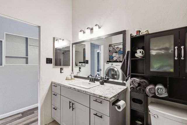 1832 Vail Court SE, Albuquerque, NM 87106