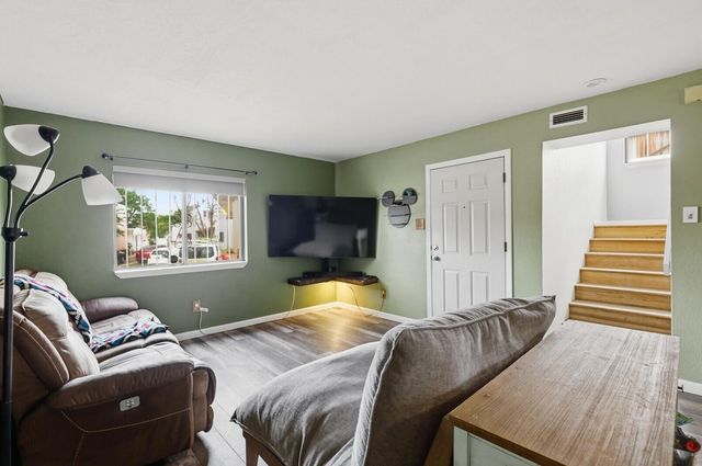 1832 Vail Court SE, Albuquerque, NM 87106
