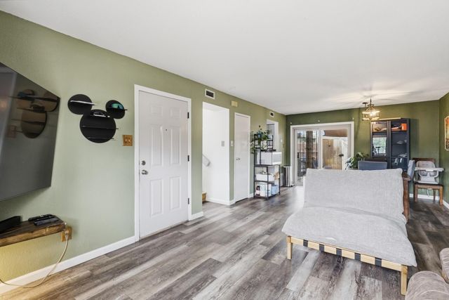 1832 Vail Court SE, Albuquerque, NM 87106