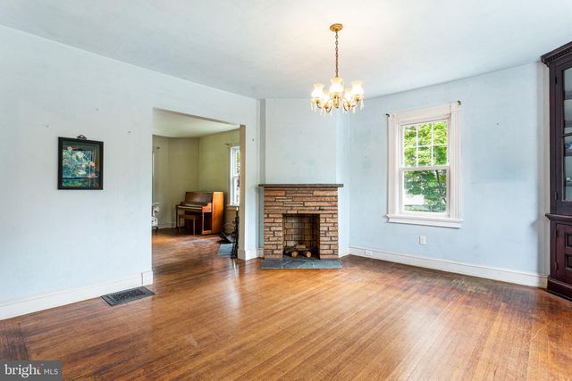 404--406 FULTON ST, Riverton, NJ 08077