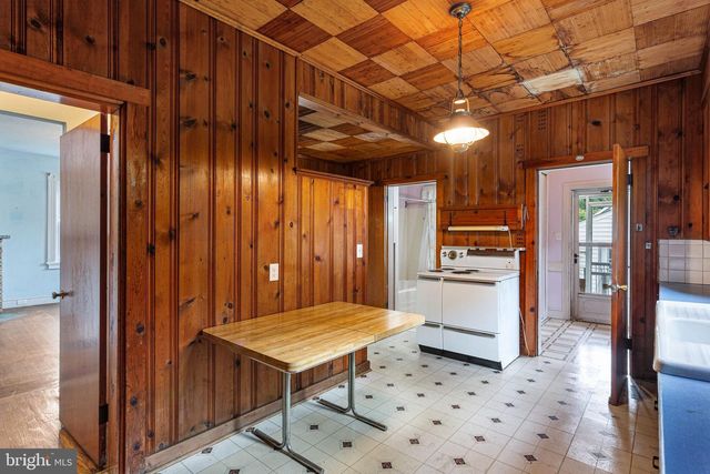 404--406 FULTON ST, Riverton, NJ 08077