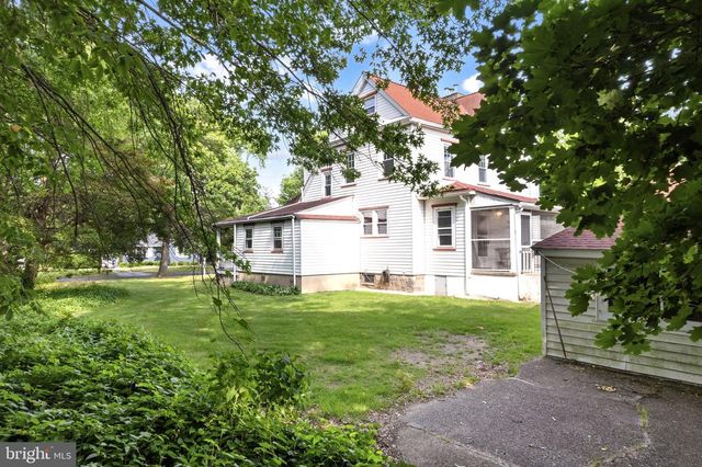 404--406 FULTON ST, Riverton, NJ 08077