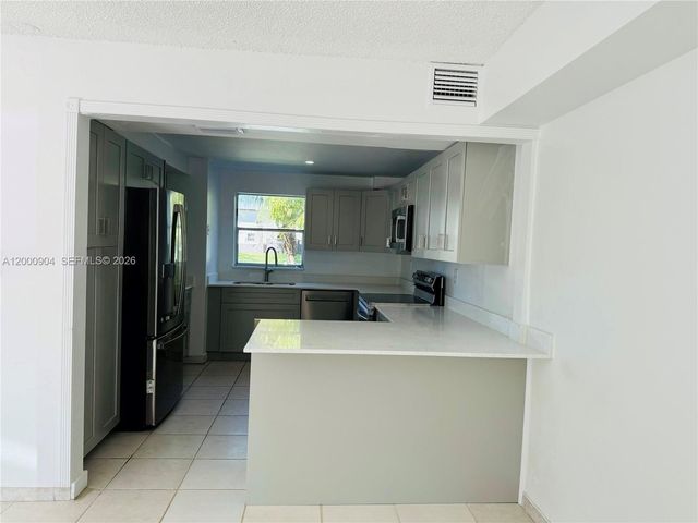 6970 SW 110th Pl, Miami, FL 33173