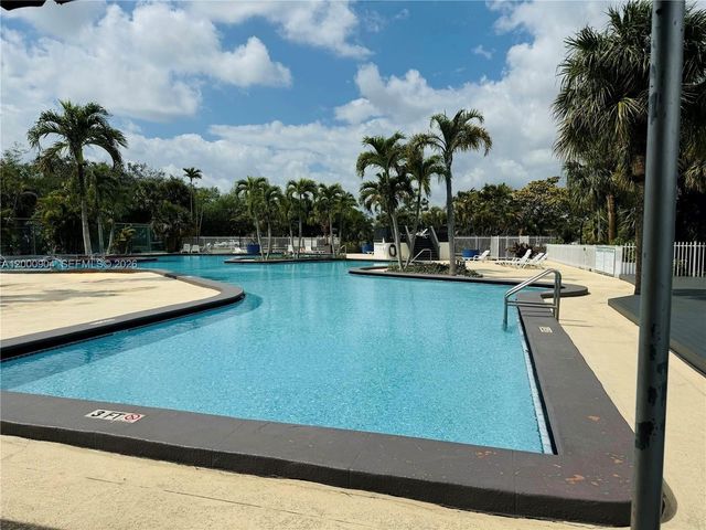 6970 SW 110th Pl, Miami, FL 33173