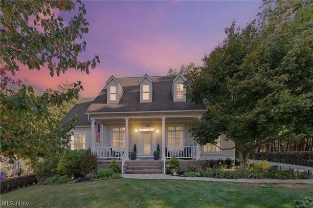 2011 E Swan Lake Circle, Kent, OH 44240