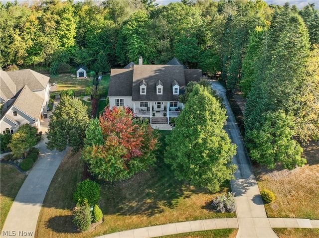2011 E Swan Lake Circle, Kent, OH 44240