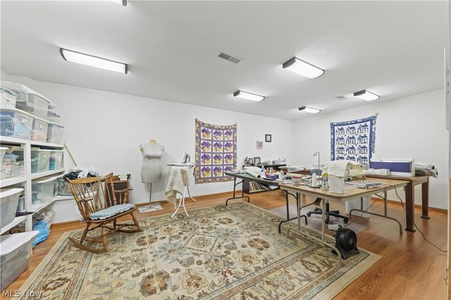 2011 E Swan Lake Circle, Kent, OH 44240