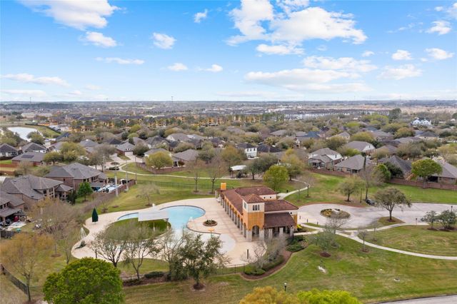 2742 Villa Pisa Lane, League City, TX 77573