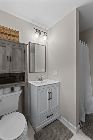 40 Stowe Rd, Grafton, MA 01519
