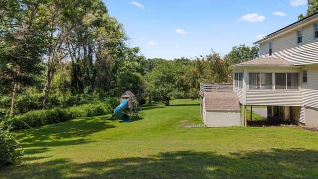 40 Stowe Rd, Grafton, MA 01519