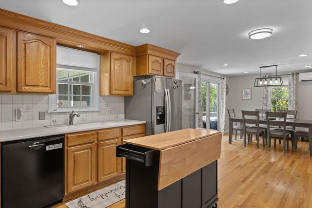 40 Stowe Rd, Grafton, MA 01519