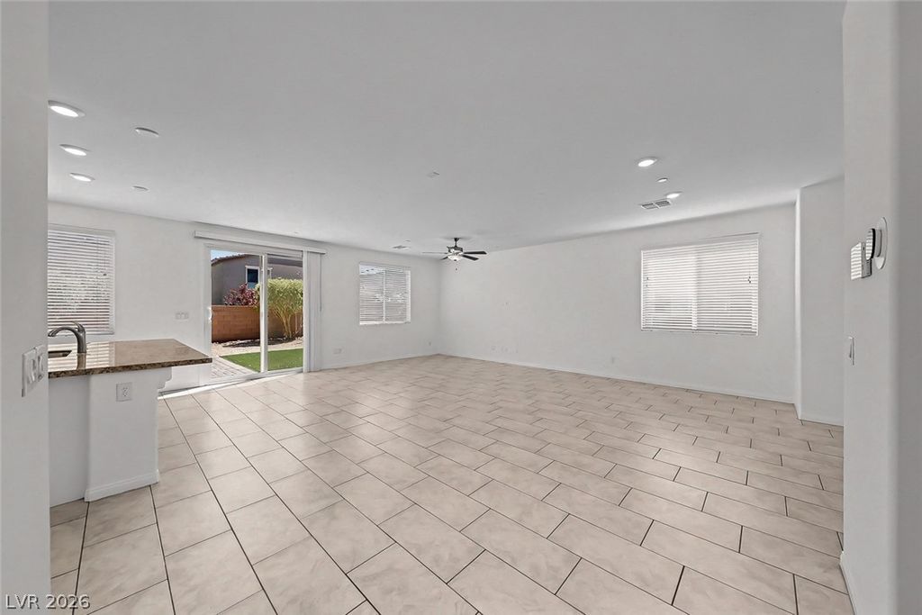 324 Tembre Court, Las Vegas, NV 89145 — photo 4