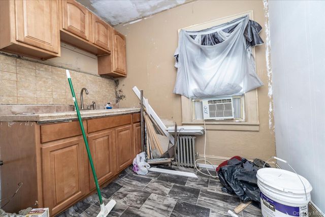 104-49 124th Street, Richmond Hill S., NY 11419