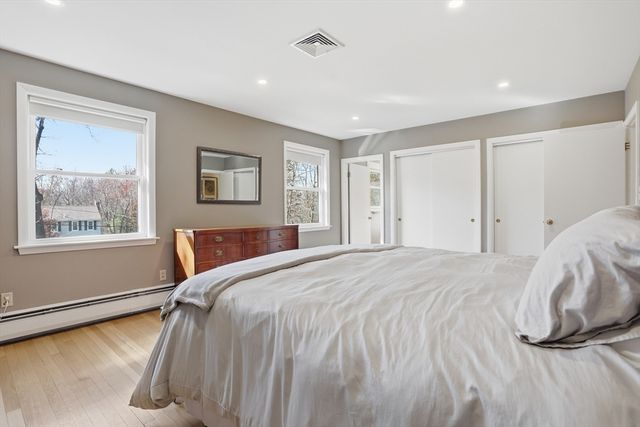 18 Brian Rd, Chelmsford, MA 01824