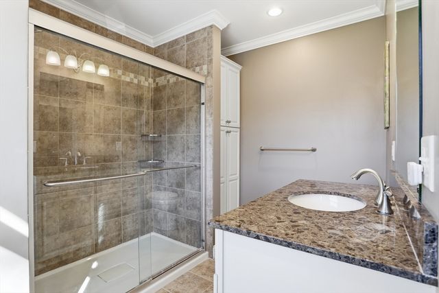 18 Brian Rd, Chelmsford, MA 01824