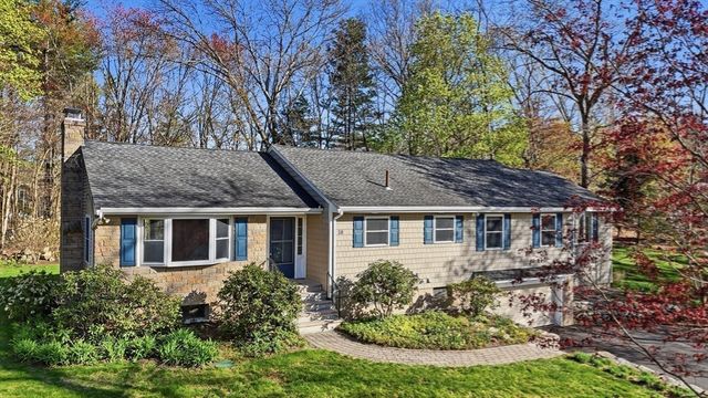 18 Brian Rd, Chelmsford, MA 01824