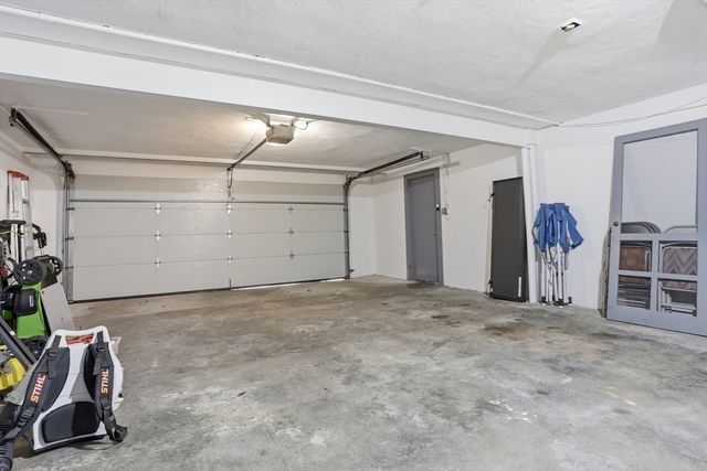 18 Brian Rd, Chelmsford, MA 01824