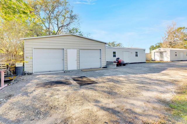 5201 PLESS ROAD, Plant City, FL 33565