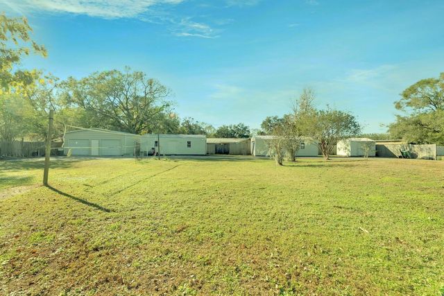 5201 PLESS ROAD, Plant City, FL 33565