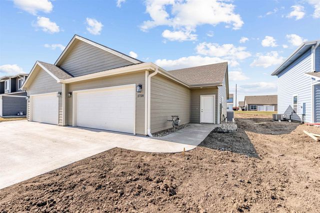 2728 Amelia Ln., Salina, KS 67401