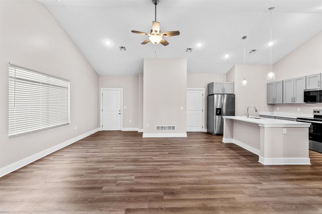 2728 Amelia Ln., Salina, KS 67401