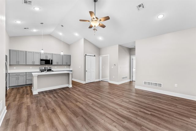 2728 Amelia Ln., Salina, KS 67401