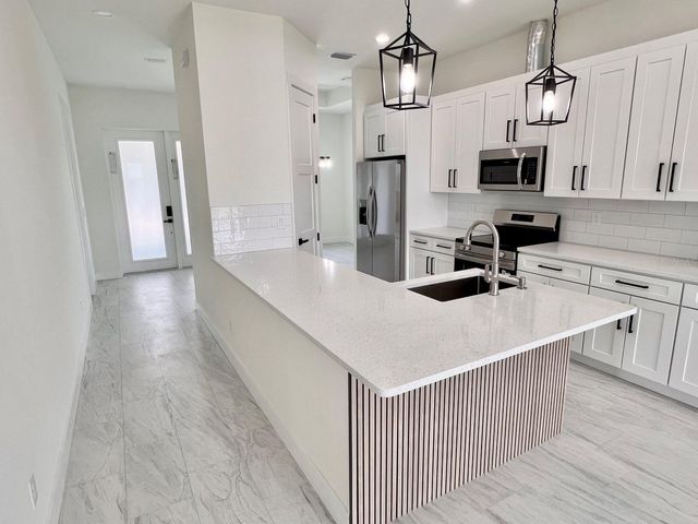9245 BOCA GRANDE AVENUE, Englewood, FL 34224