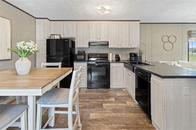 411 Amanda Dr Drive, Reeves, LA 70658