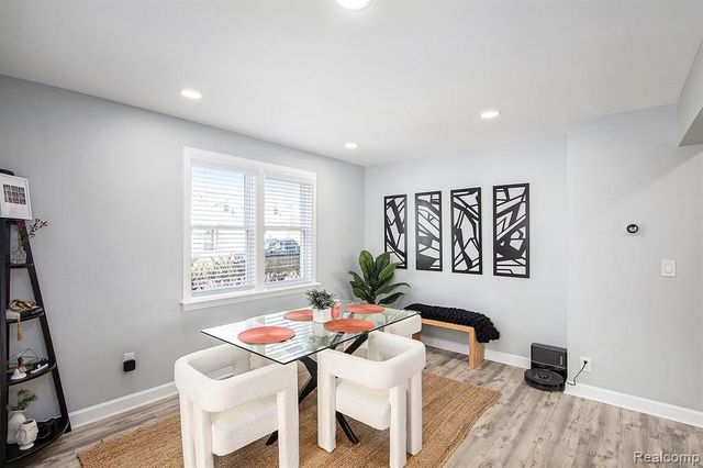 9861 Dixie, Ira, MI 48023