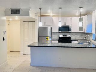 8901 N New River Canal Road 17w, Plantation, FL 33324