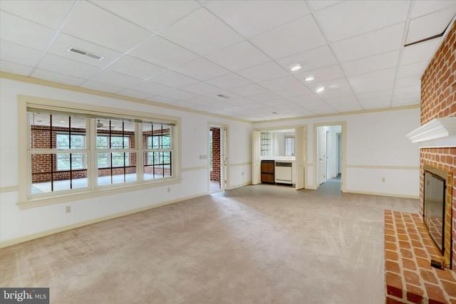 925 SUMMIT CIR N, York, PA 17403
