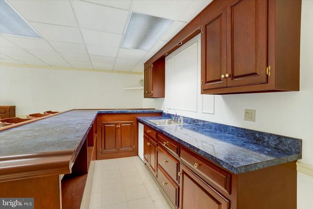 925 SUMMIT CIR N, York, PA 17403
