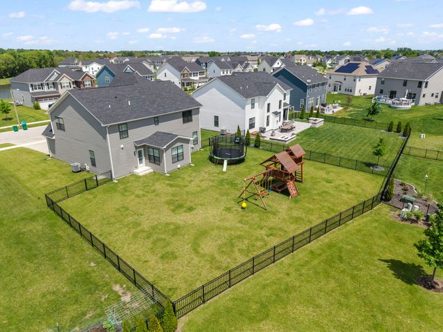 12601 S Poplar Crossing, Plainfield, IL 60585