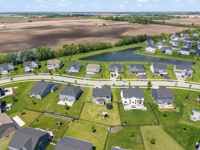 12601 S Poplar Crossing, Plainfield, IL 60585