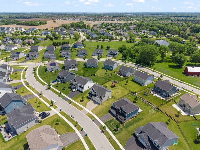 12601 S Poplar Crossing, Plainfield, IL 60585