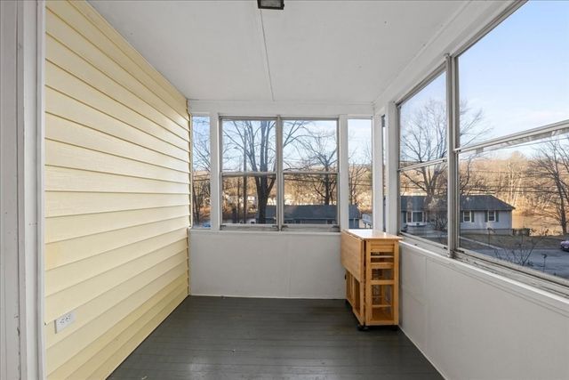 38 Glendale St, Worcester, MA 01602