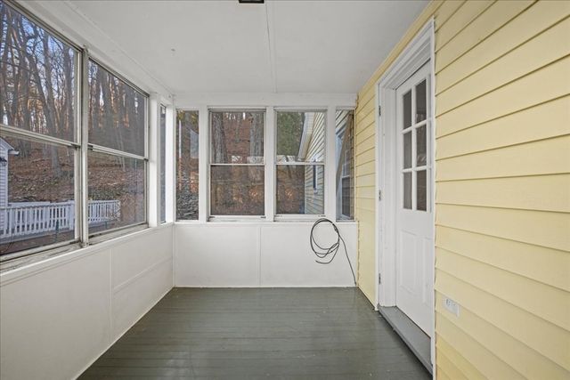 38 Glendale St, Worcester, MA 01602