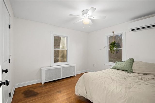 38 Glendale St, Worcester, MA 01602