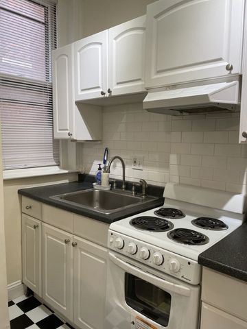 465 Park Drive 10, Boston, MA 02215