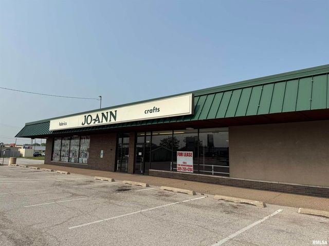 3911 16TH Street, Moline, IL 61265