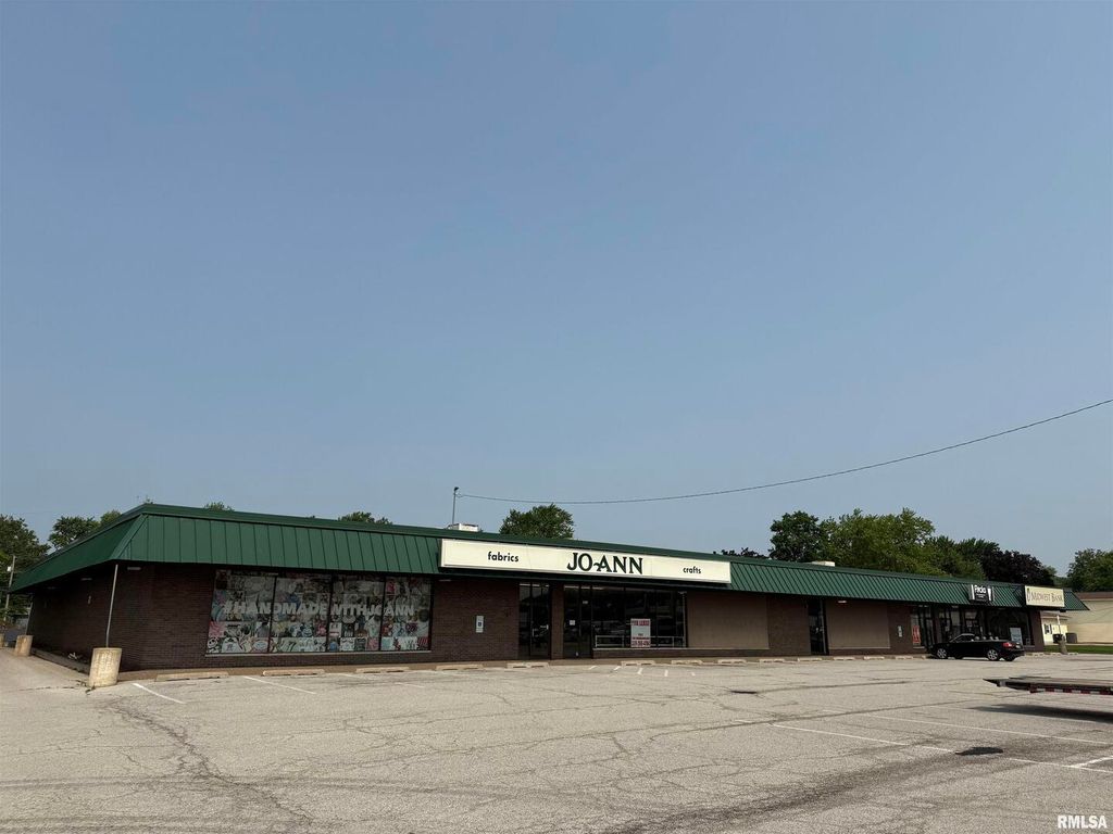 3911 16TH Street, Moline, IL 61265