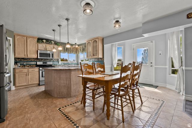 4171 W 4450 S, West Haven, UT 84401