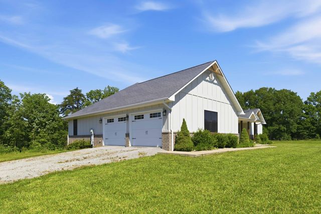 220 Davis Lane, Russell Springs, KY 42642