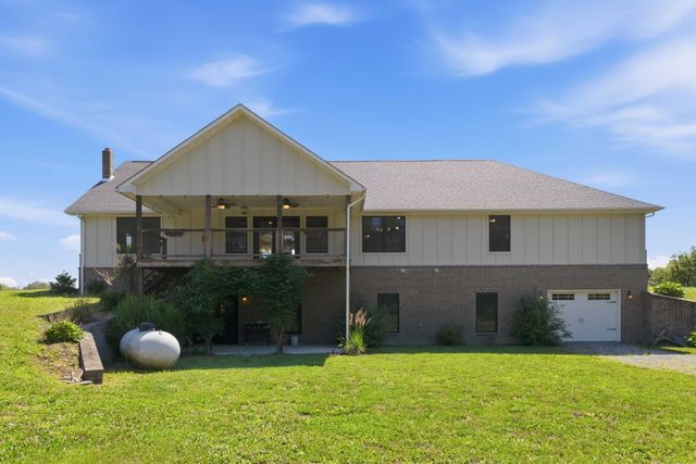 220 Davis Lane, Russell Springs, KY 42642