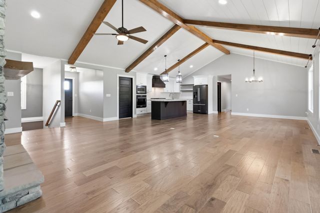 220 Davis Lane, Russell Springs, KY 42642