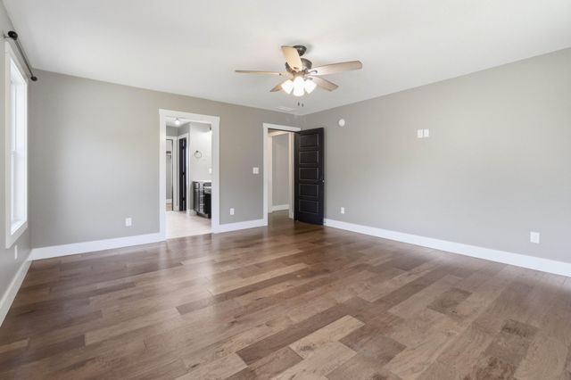 220 Davis Lane, Russell Springs, KY 42642